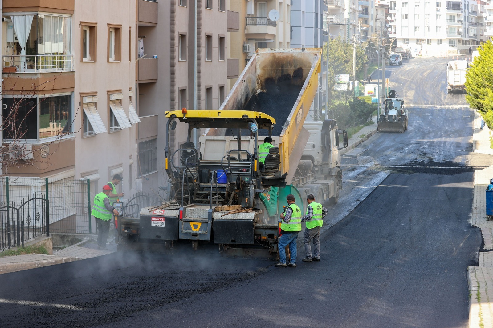 Başkan Görkem Duman, ilçede asfalt seferberliğini sürdürüyor