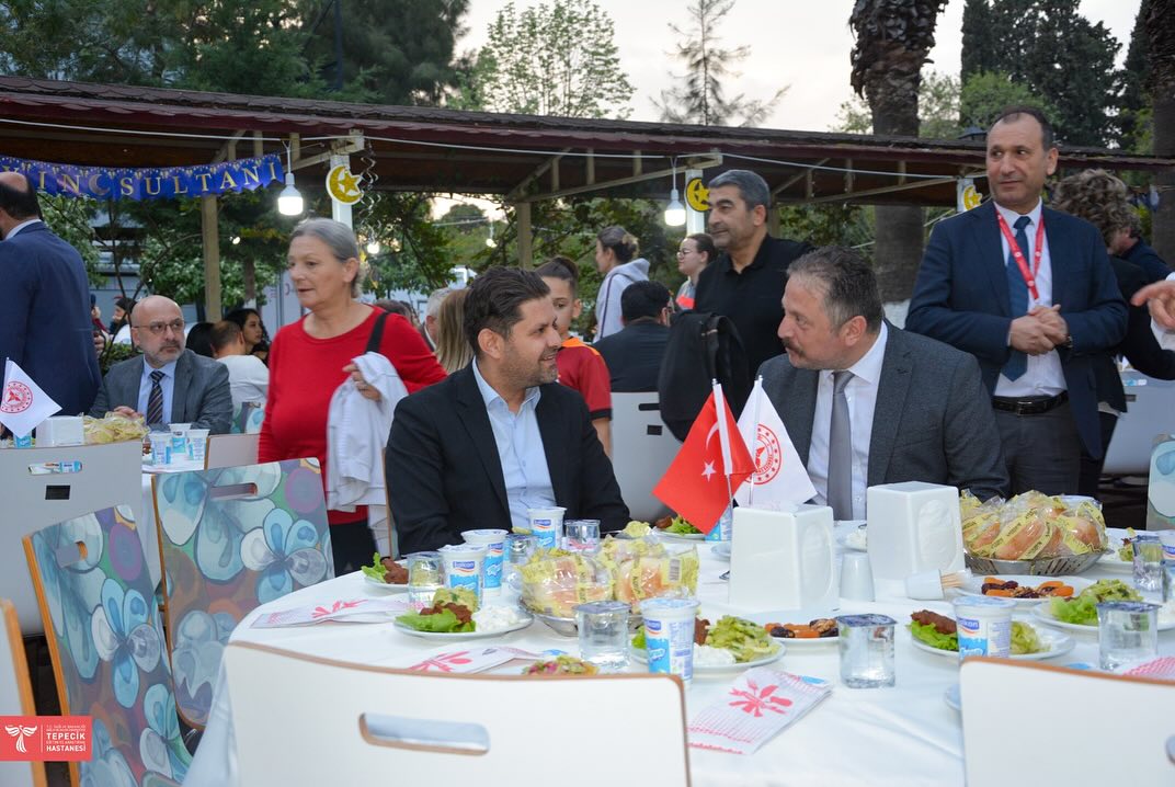 Tepecik Hastanesi’nde Sağlık Çalışanlarına Özel İftar Buluşması