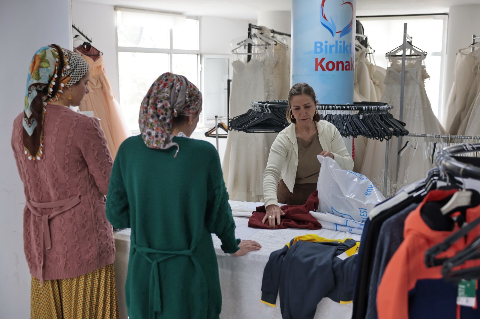 Konak Ramazan Bayramı’nı dayanışmayla karşıladı