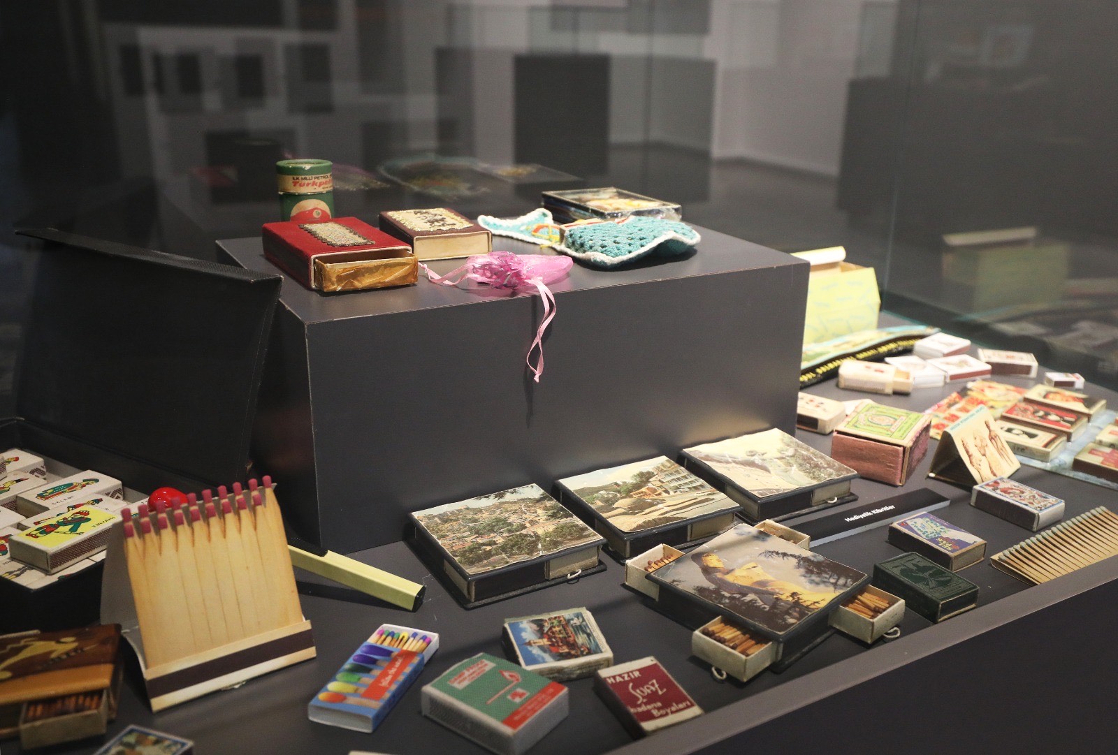 Karşıyaka'da nostaljik yolculuk: ‘Kibrit Çakıyorsun Karanlıkta’