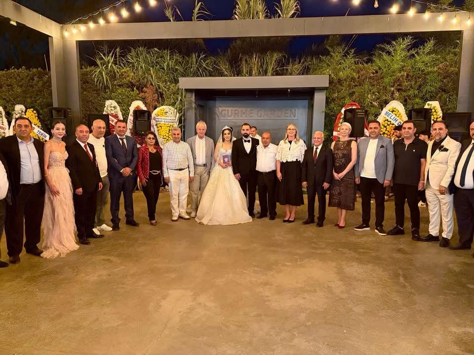 Alptekin ve Dündar Ailelerinin mutlu günü: Gülten ve Furkan Dünyaevine Girdi