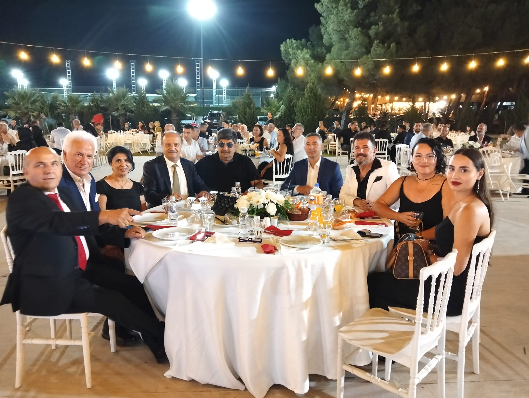 ANLI ŞANLI DÜĞÜN! FEYZA VE ATAKAN DÜNYAEVİNE GİRDİ