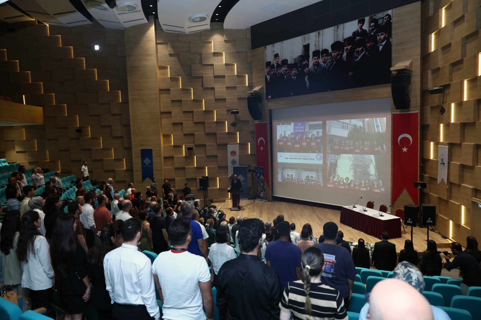 DEÜ EV SAHİPLİĞİNDE "İŞGALDEN KURTULUŞA BATI ANADOLU'DA YUNAN MEZALİMİ" PANELİ DÜZENLENDİ