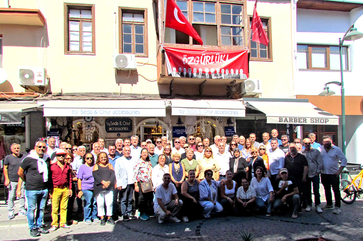 Çeşme CHP Başkan Adayı Onur: “CHP’nin bayrağını daha yükseğe taşıyacağız”