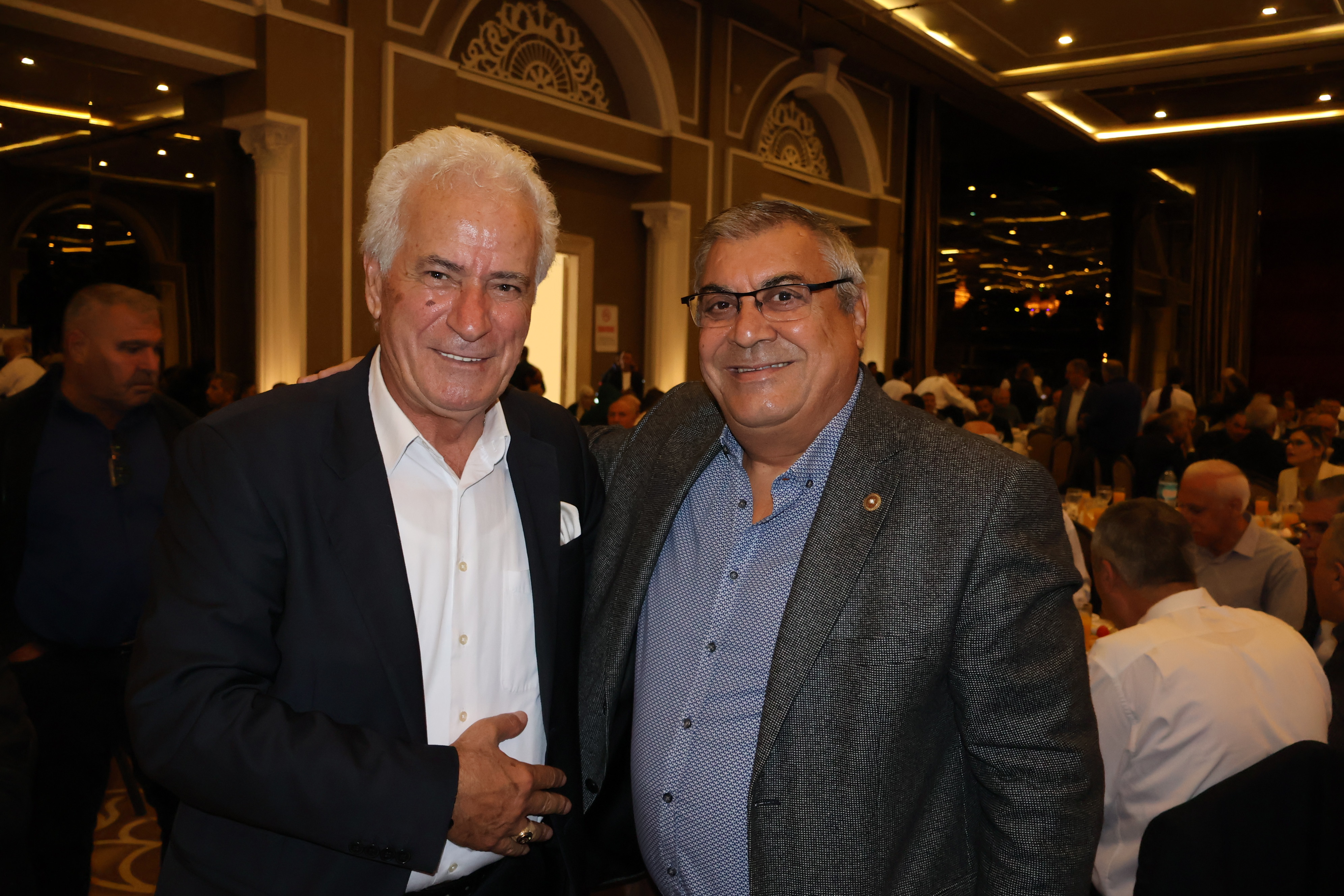 İzmir'de "Büyük Kardeşlik" Buluşması: Birlik, Dayanışma ve Umut Mesajı