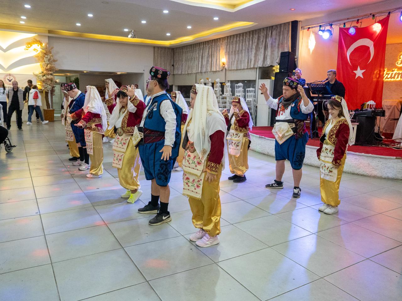 Mine Kapı yazdı...