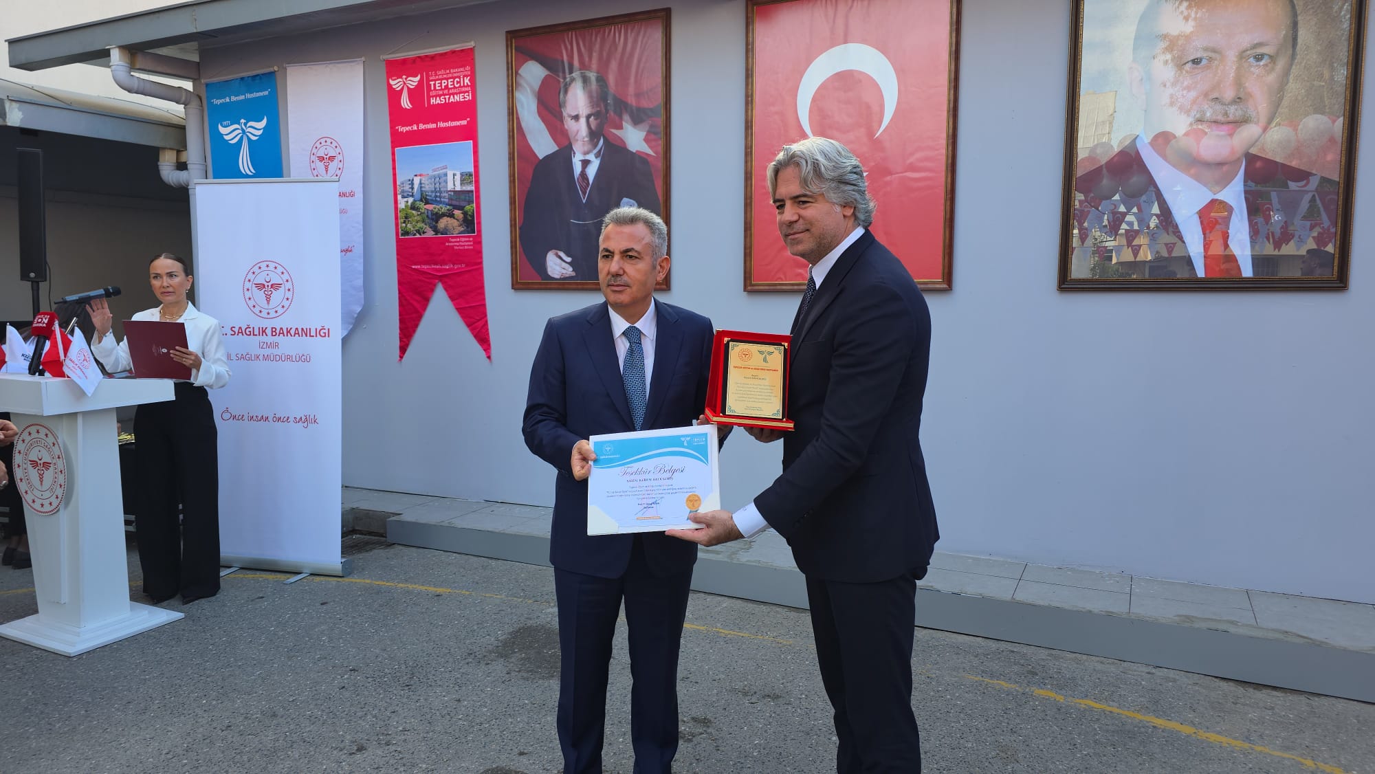 İzmir'de iyilik büyüyor: Kızılay Sosyal Butik kapılarını açtı