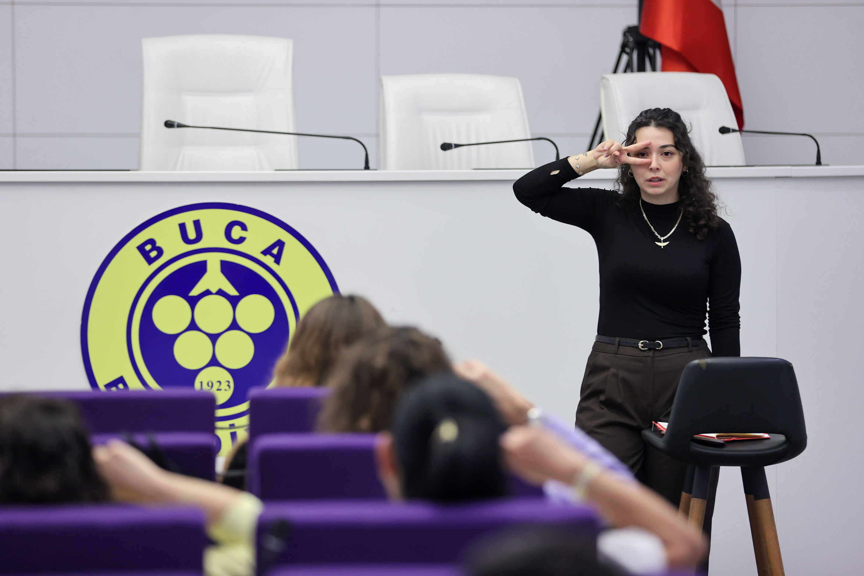 BUCA BELEDİYESİ'NDEN ENGELSİZ HİZMET İÇİN ÖNEMLİ ADIM