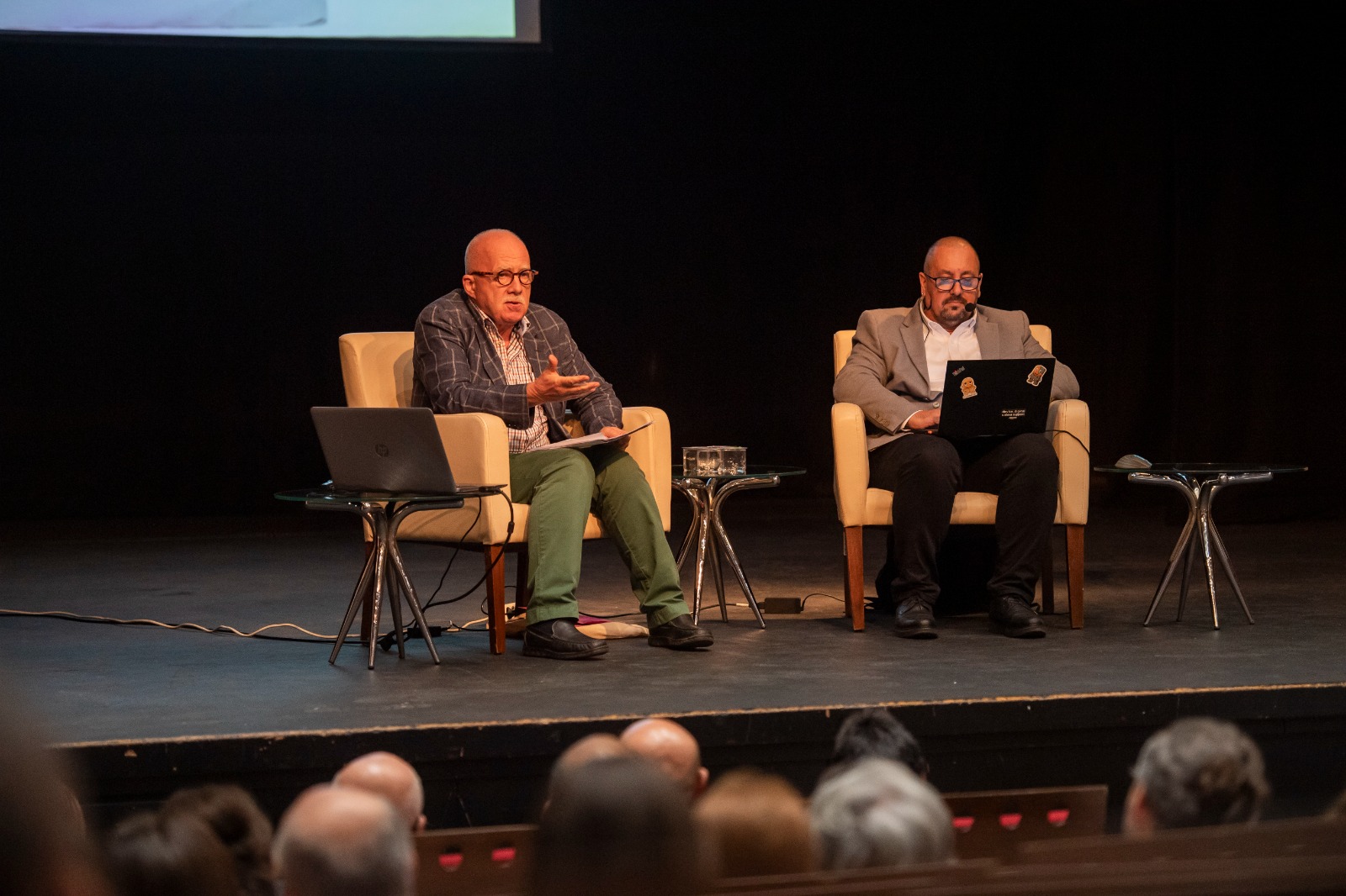 Ünlü İngiliz tarihçi  Mansel'den İzmir'e övgü dolu sözler