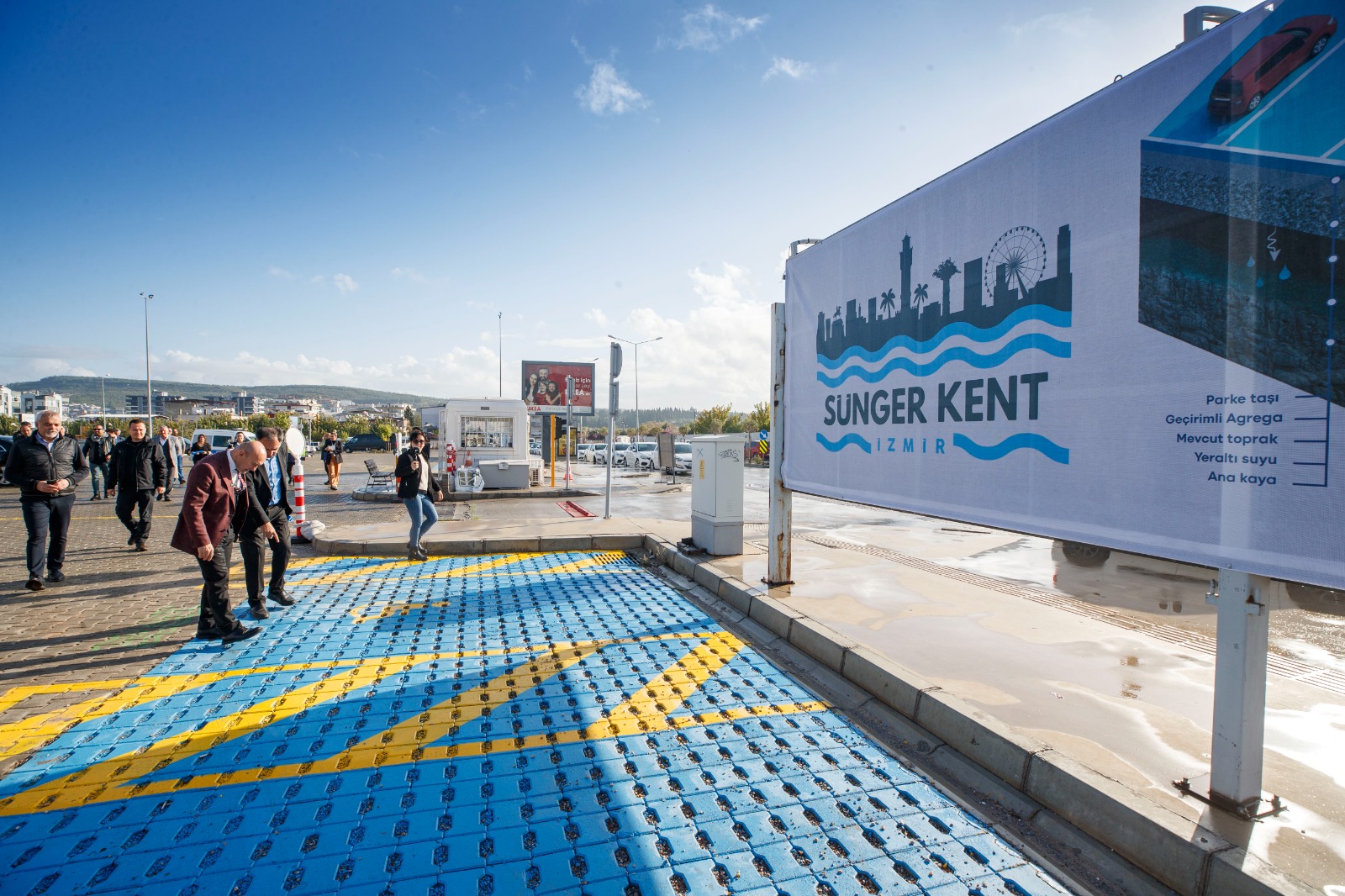 Türkiye’nin ilk sünger otoparkı İzmir’de