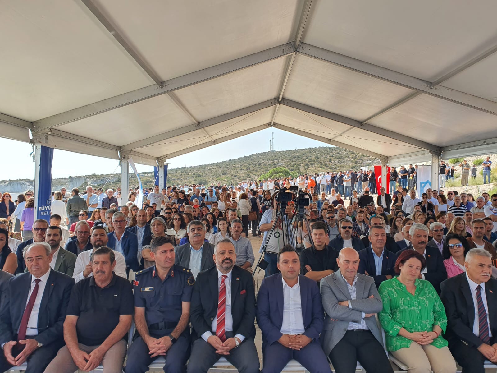 Başkan Soyer, 2023 yılında Türkiye'de en iyi 3., Ege Bölgesi'nde en iyi 1. Büyükşehir Belediye Başkanı seçildi!