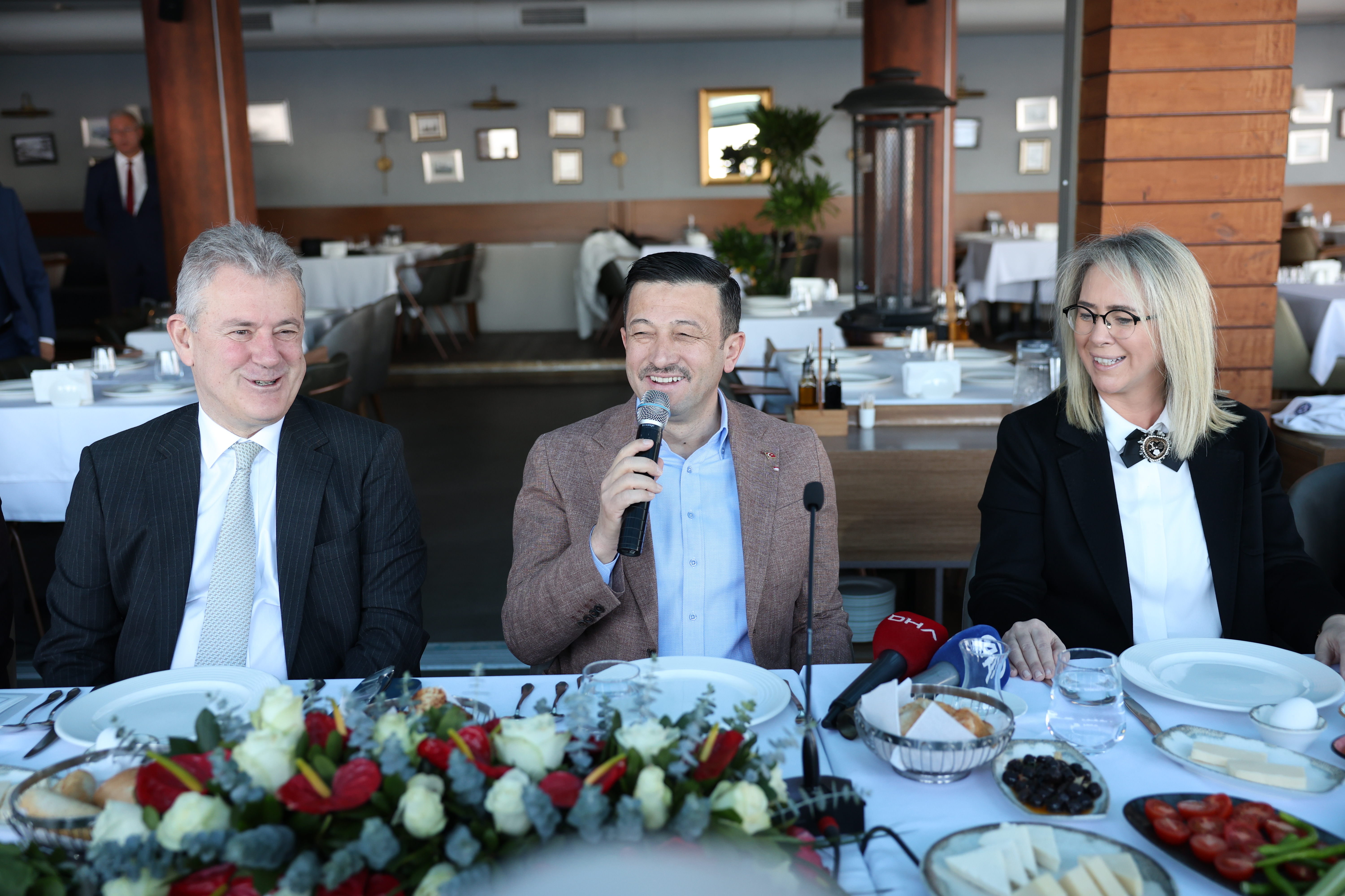 Hamza Dağ'dan, İZTO'da liman vaadi