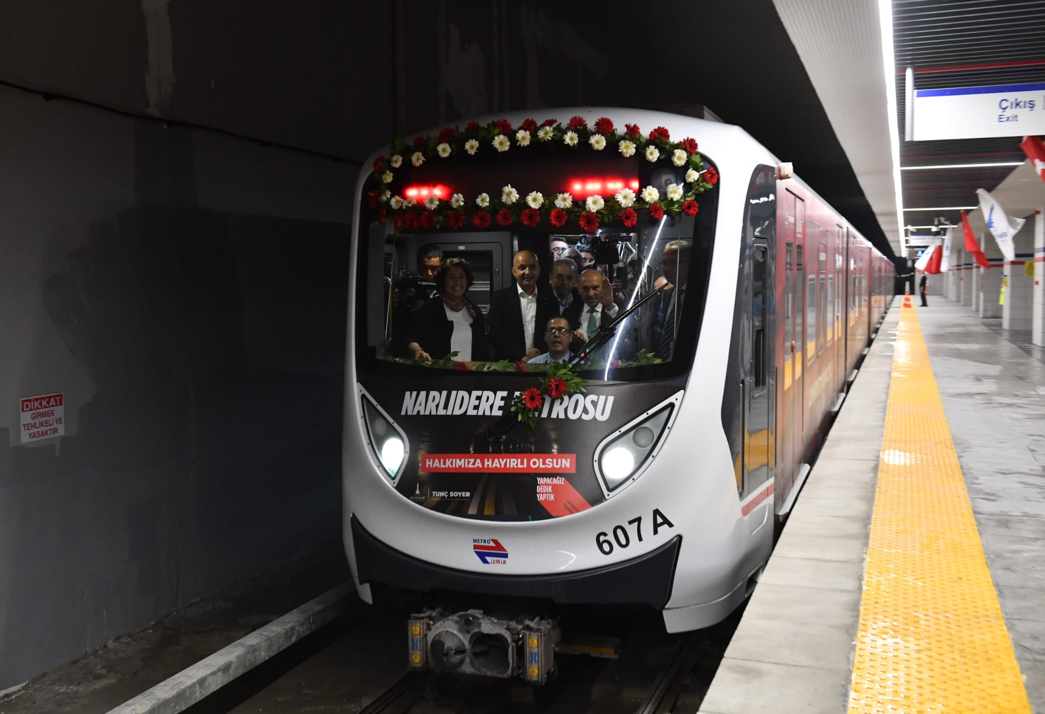 Narlıdere Metrosu görkemli bir törenle açıldı