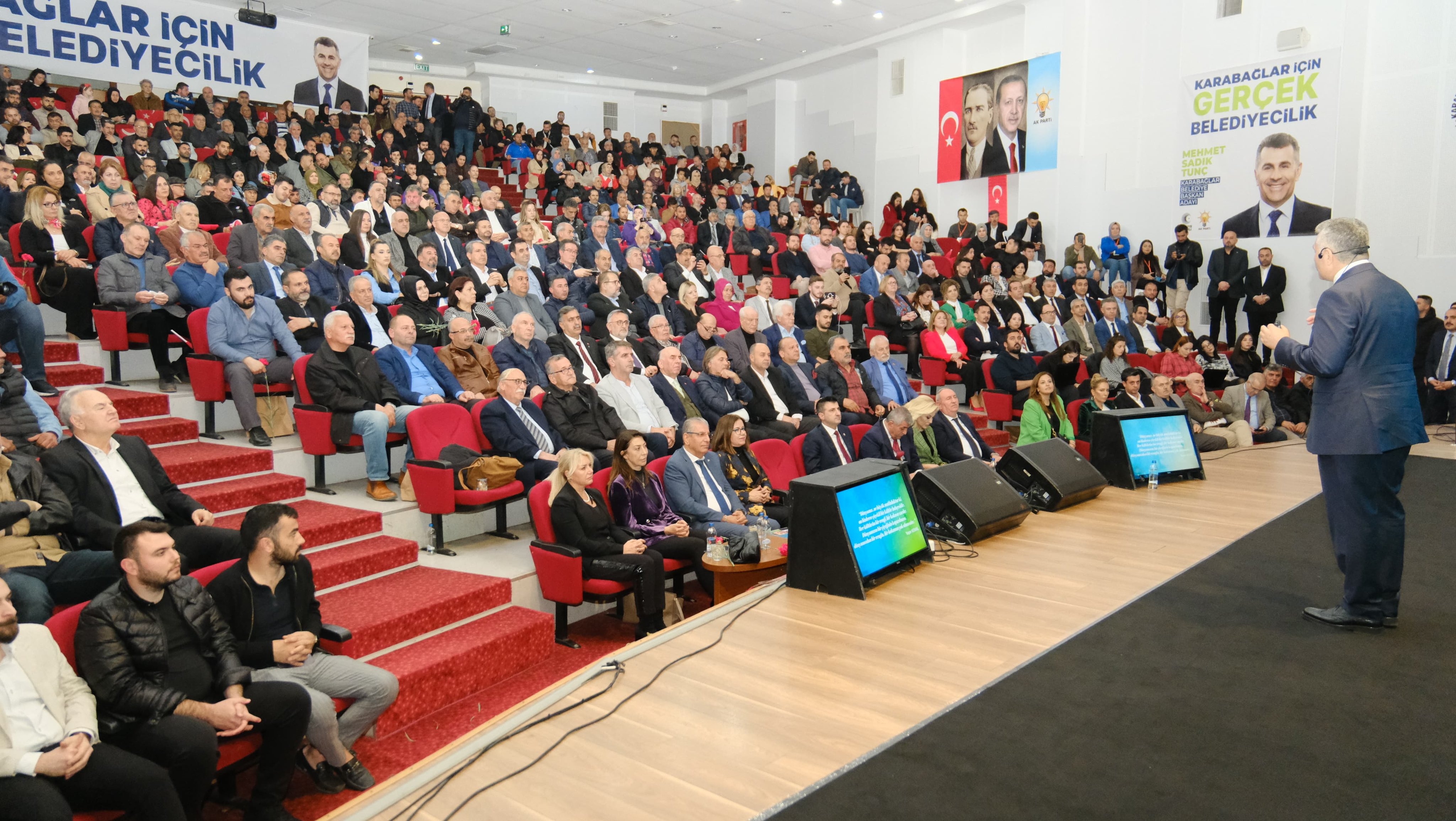 Başkan Adayı Tunç, proje ve vaatlerini vitrine çıkardı