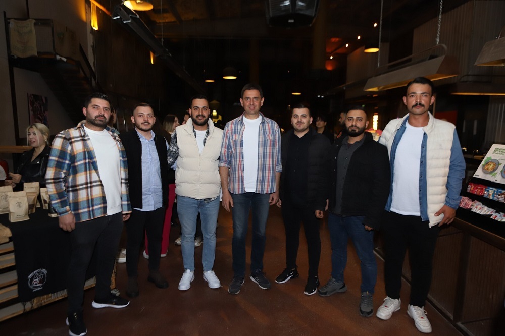 Deniz Doğan, gençlerle buluştu ve projelerini anlattı