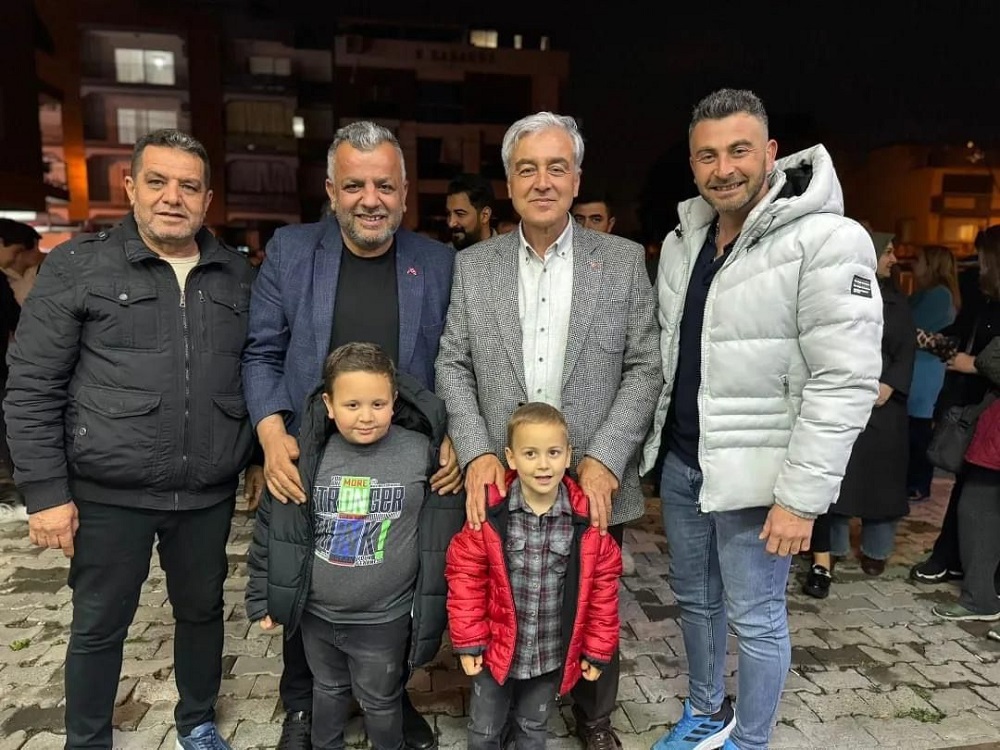 Cumhur İttifakı Çiğli adayı Murat Gökçekaya söz verdi, çağrı yaptı: “Bizimle hizmet gelecek”