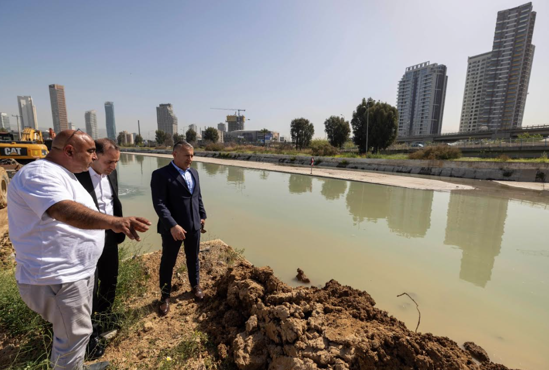 İZSU'dan bayram öncesi temizlik seferberliği