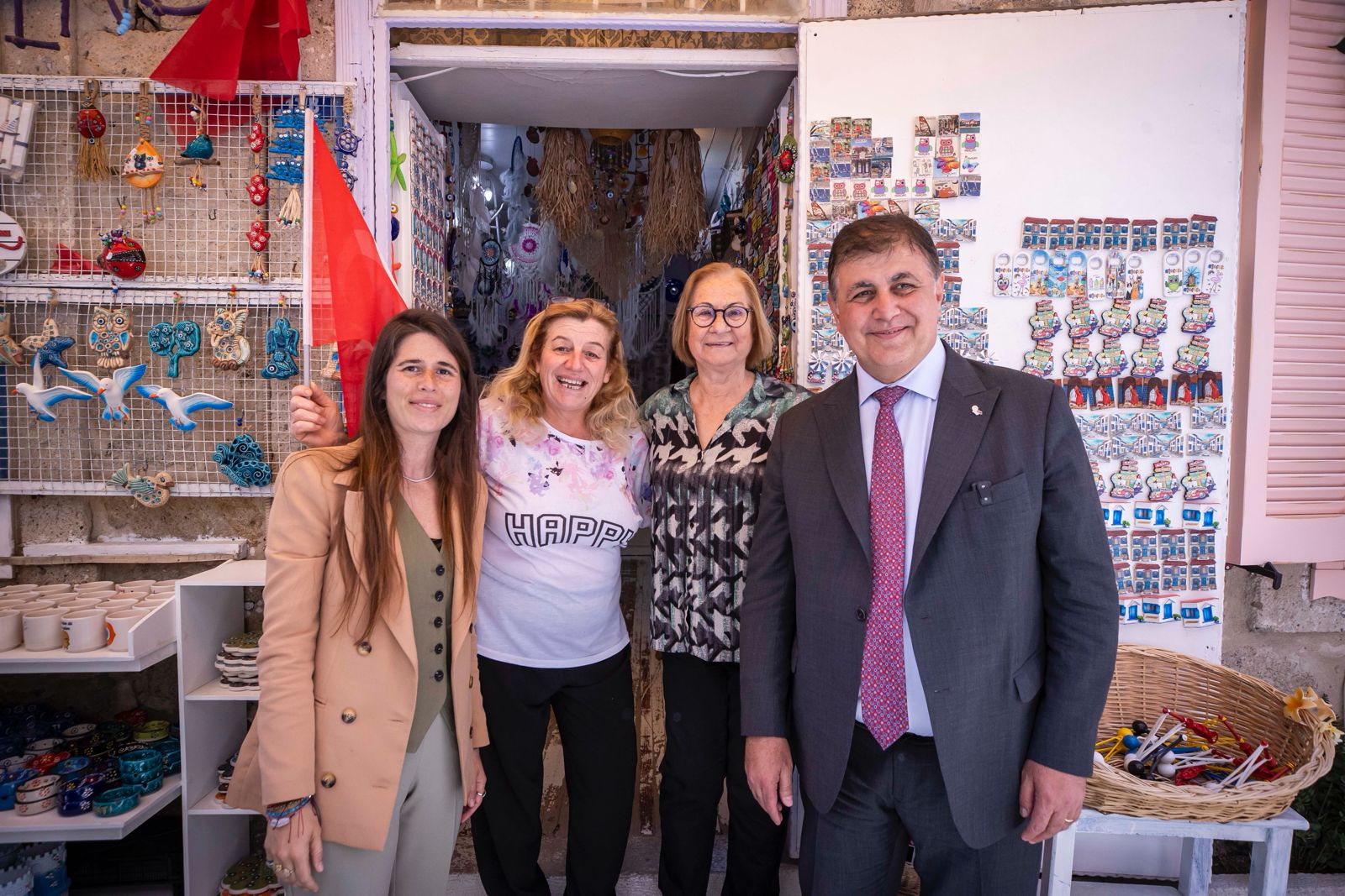 Başkan Tugay, Alaçatı Ot Festivali'nin açılışını yaptı