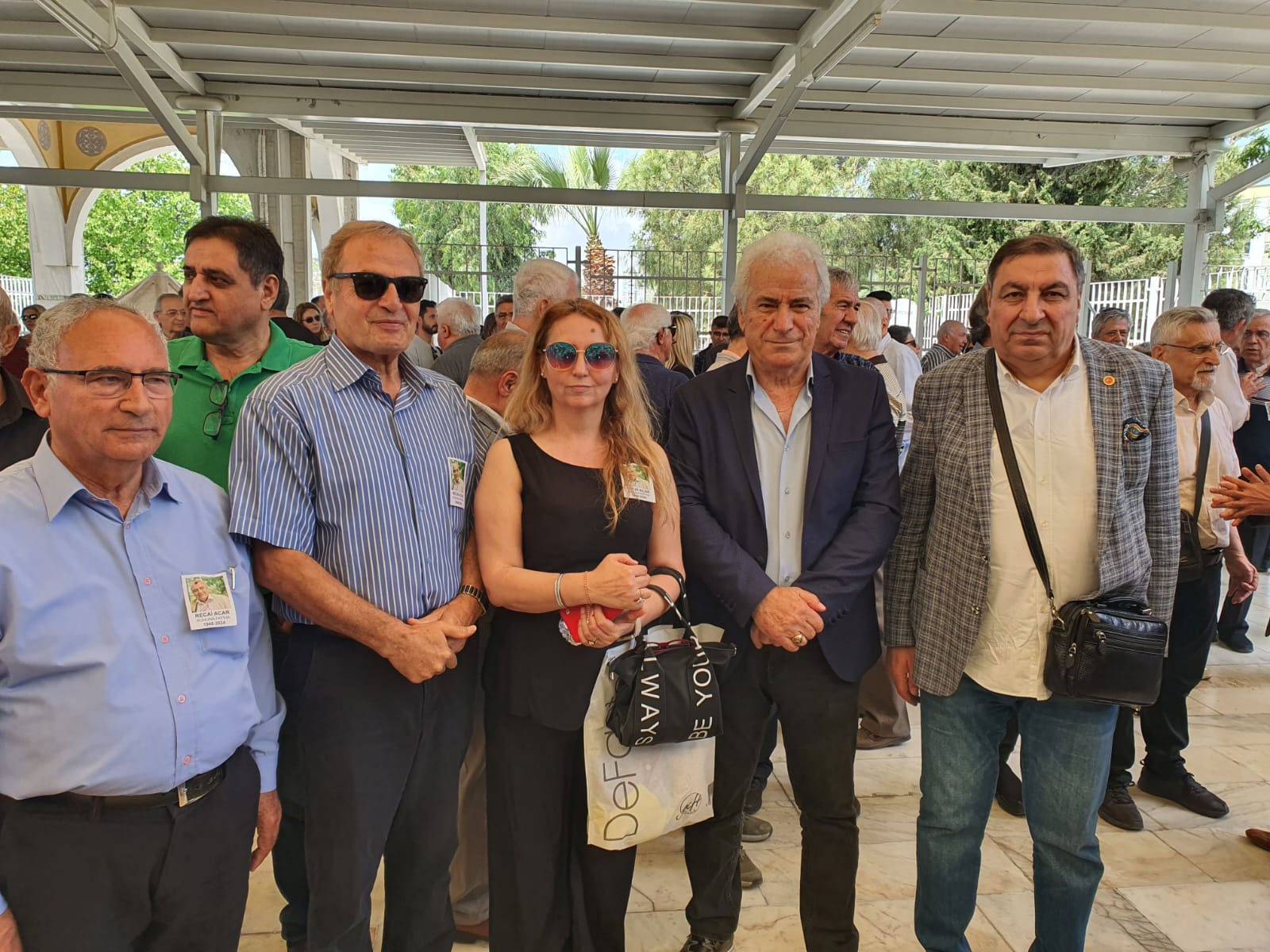 Tüm siyasi partililerin sevilen abisi Recai Acar, son yolculuğuna uğurlandı