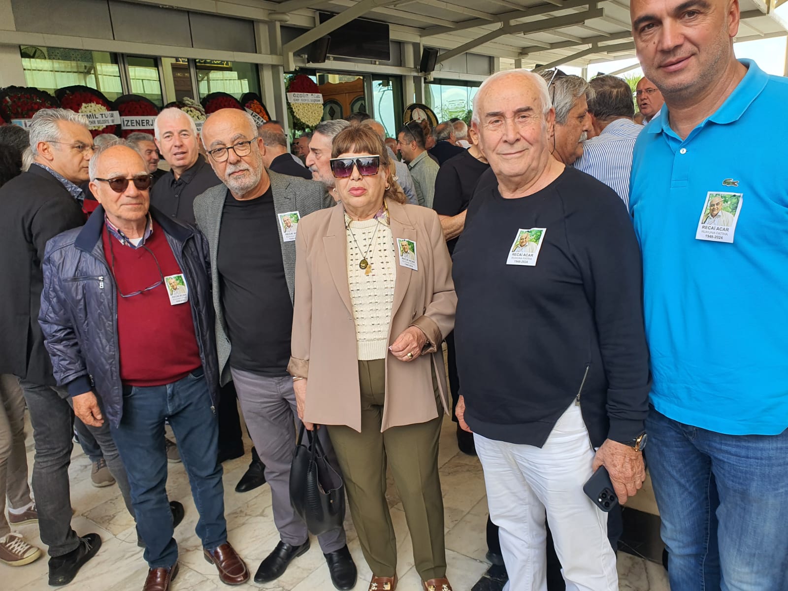 Tüm siyasi partililerin sevilen abisi Recai Acar, son yolculuğuna uğurlandı