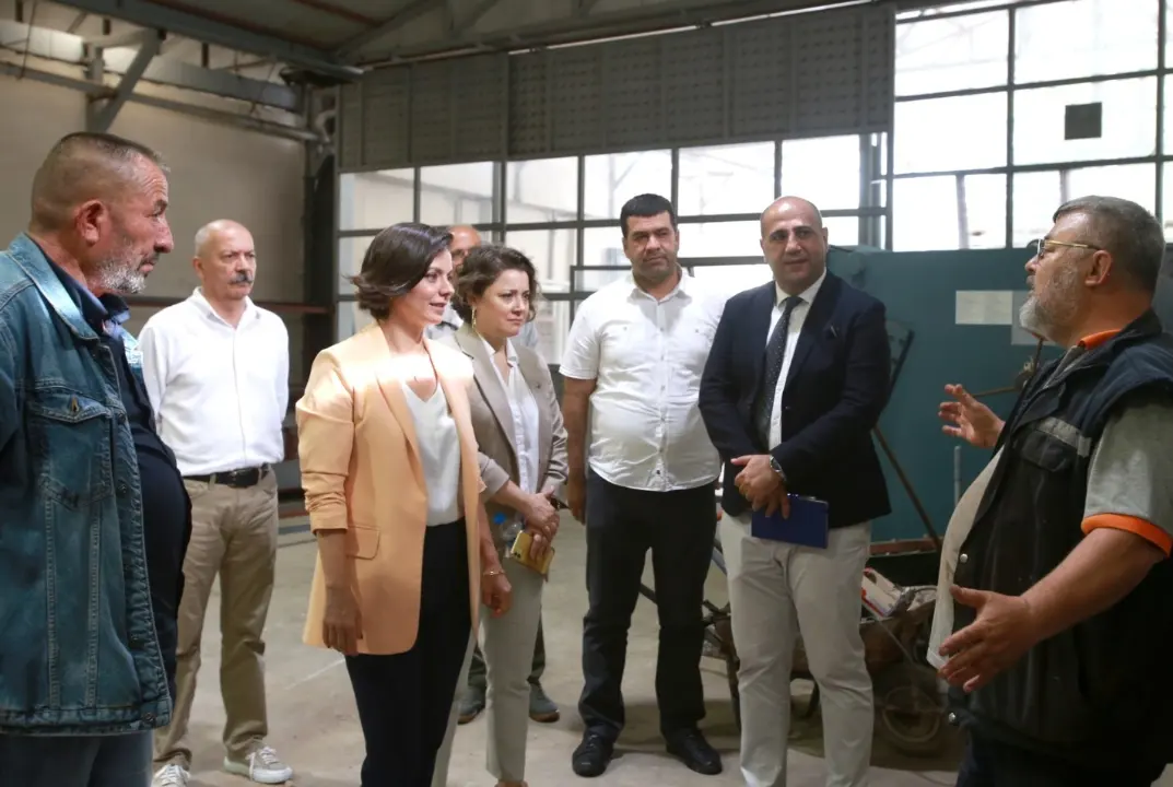 Başkan Kınay Fen İşleri Şantiyesi'nde güne başladı