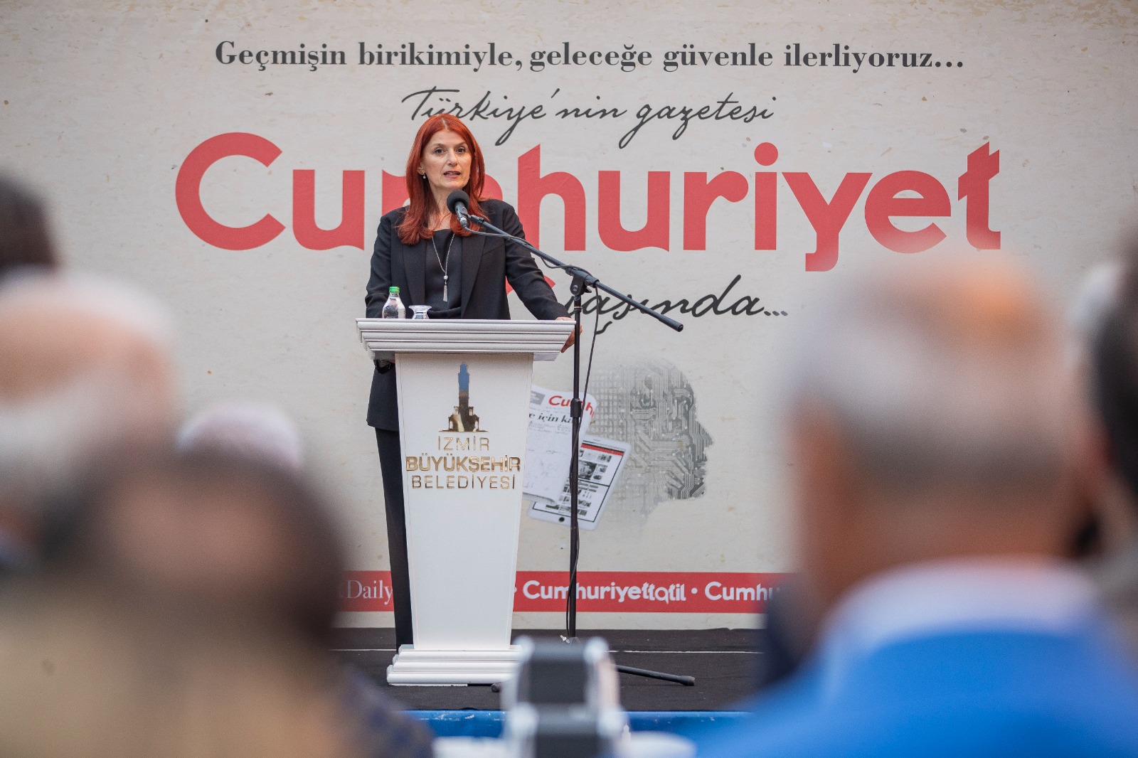 Başkan Tugay Cumhuriyet Gazetesi’nin 100’üncü yıl kutlamasına katıldı