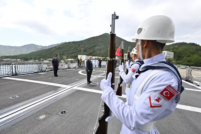 Türk Donanması Aksaz'da nefesleri kesti