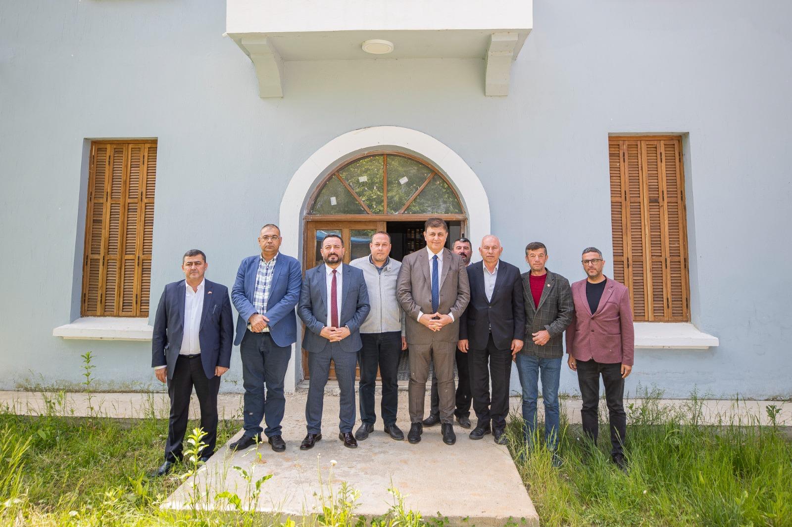 Başkan Tugay Ödemiş’te Helviş Bayramı’na katıldı