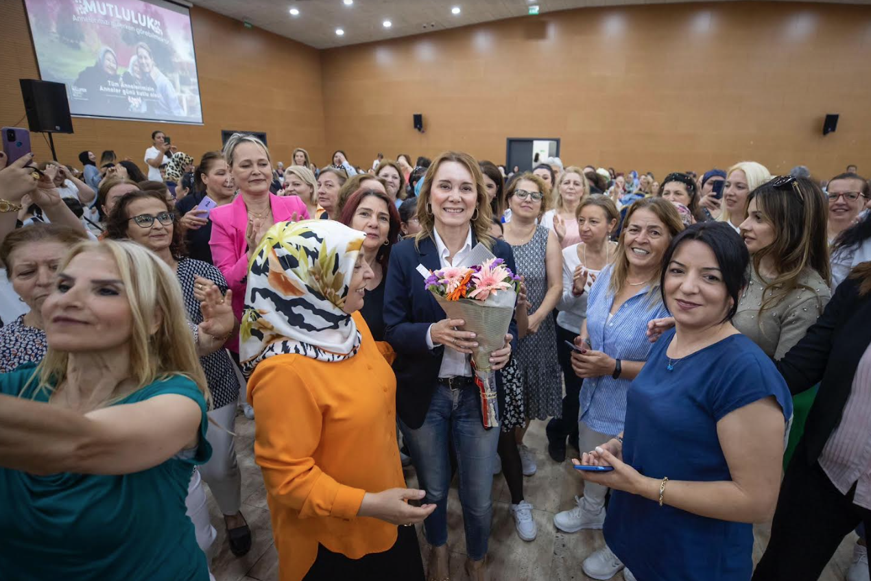 Başkan Mutlu: 'Bir canlıya annelik yapmış herkesin günü kutlu olsun'