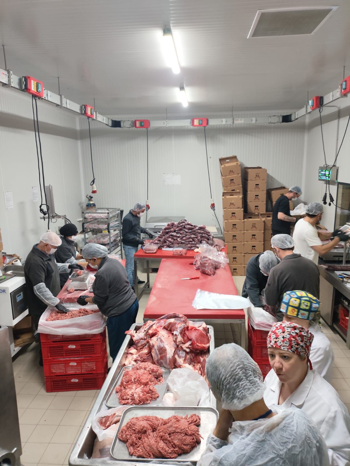 Kurban Bayramı öncesi vatandaşlarımızın güvenilir gıdaya ulaşabilmeleri için denetimlerimiz aralıksız devam ediyor