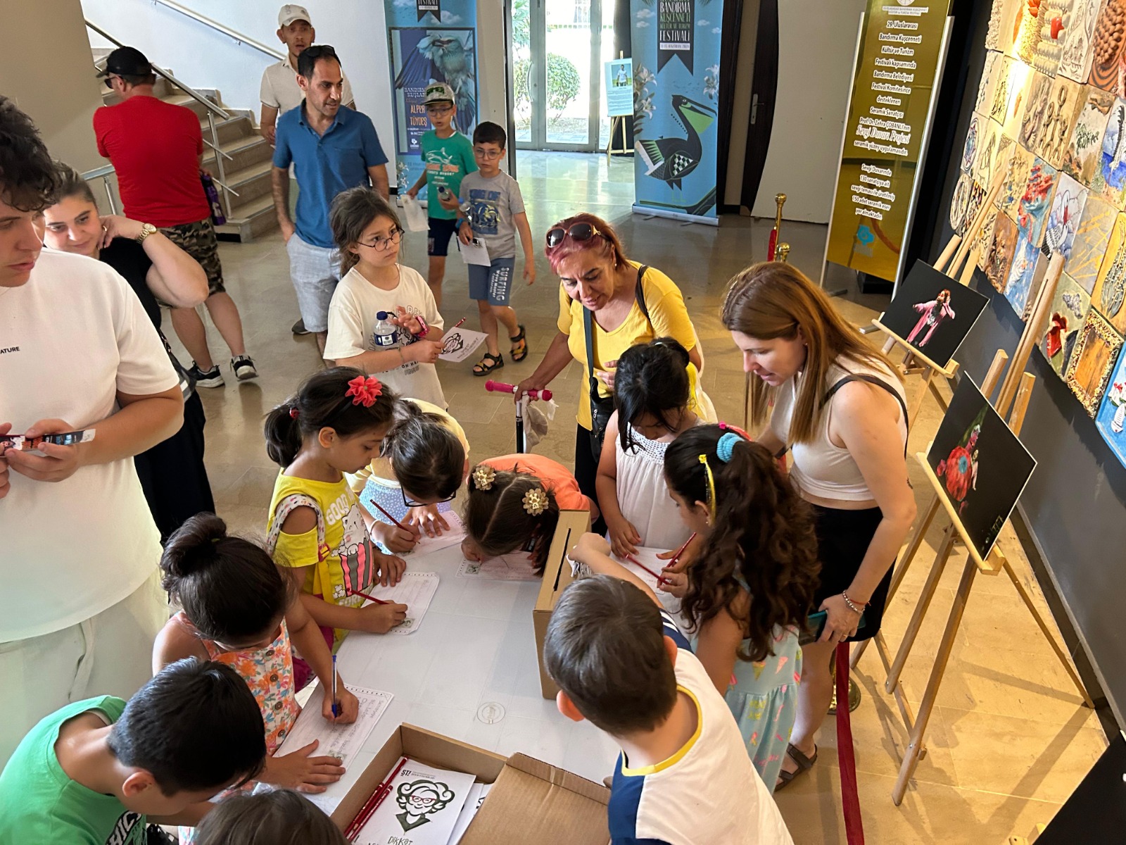 İzmir Şehir Tiyatroları Bandırma’da sahne aldı