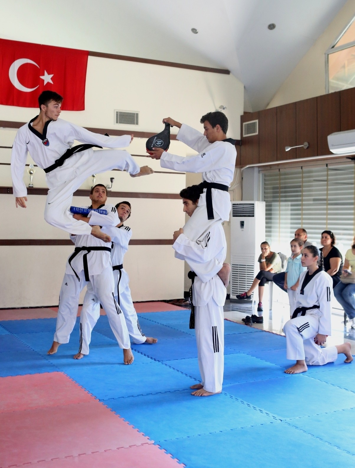 Bornova’da yaz spor okulu kayıtları başlıyor