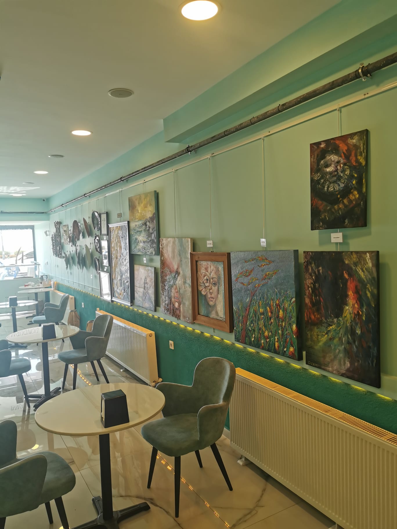 Alsancak'ta Lezzet ve Kalitenin Aile Dostu Buluşma Noktası: "Meş'ale"