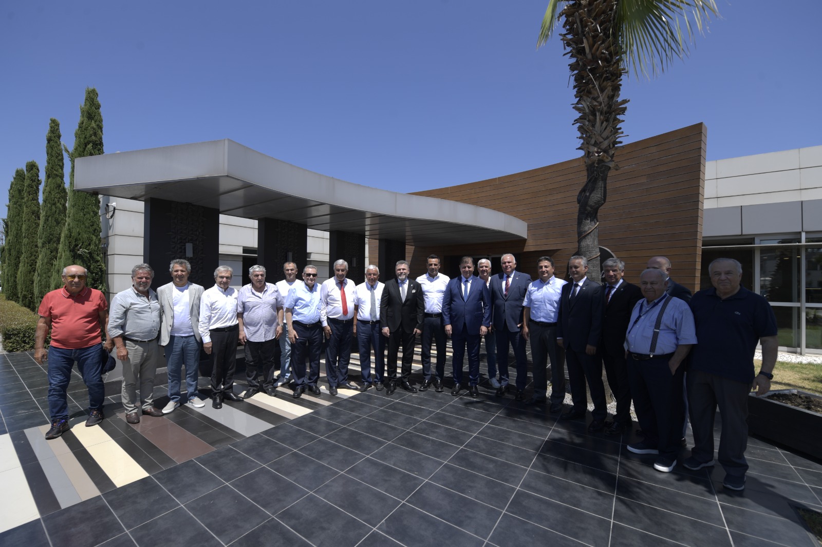 Başkan Tugay: Kentin refah düzeyinin yükselmesi için çalışıyoruz