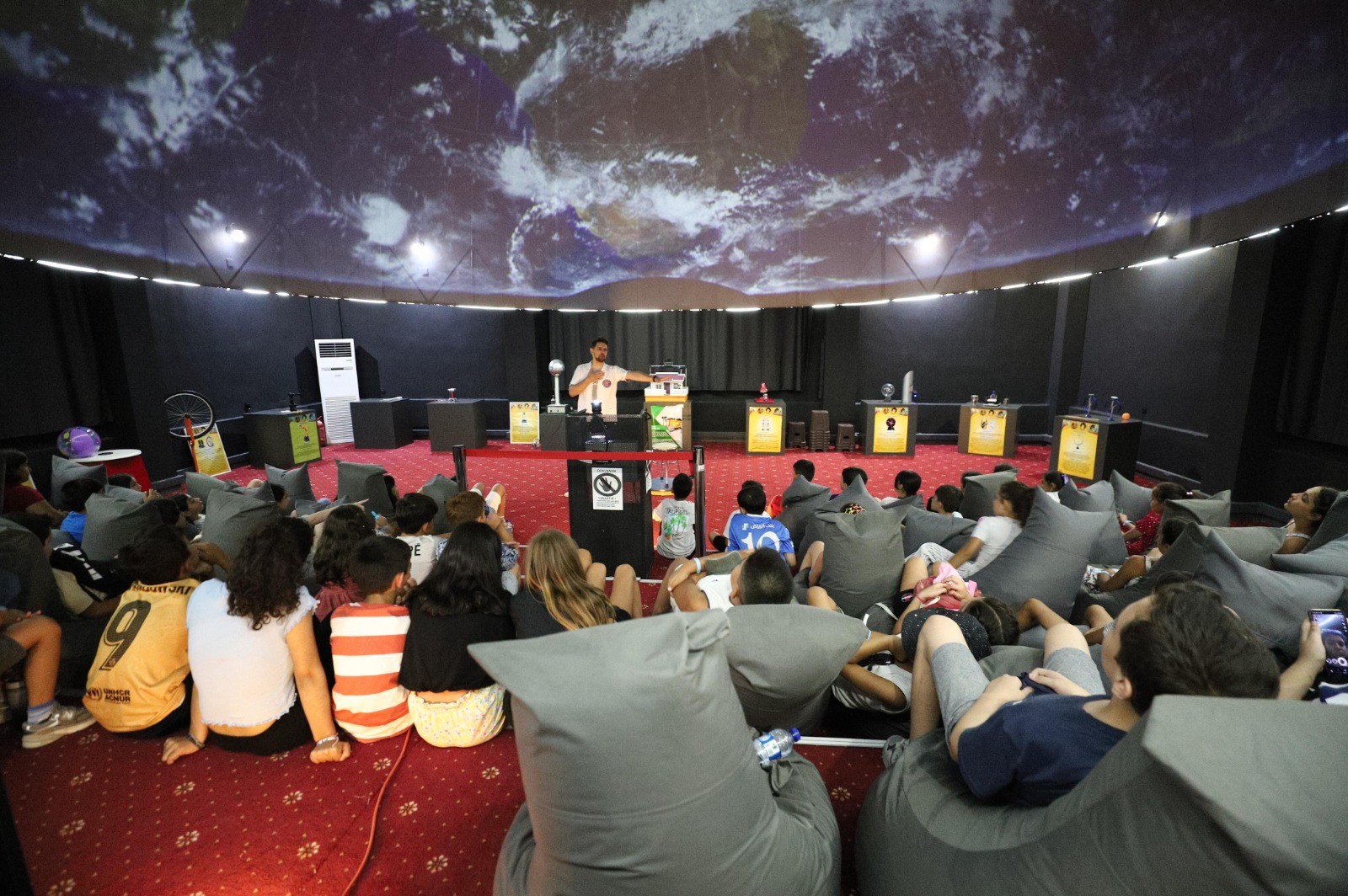 Minik kaşifler Konak’ta bilim dolu bir yaz geçirecek