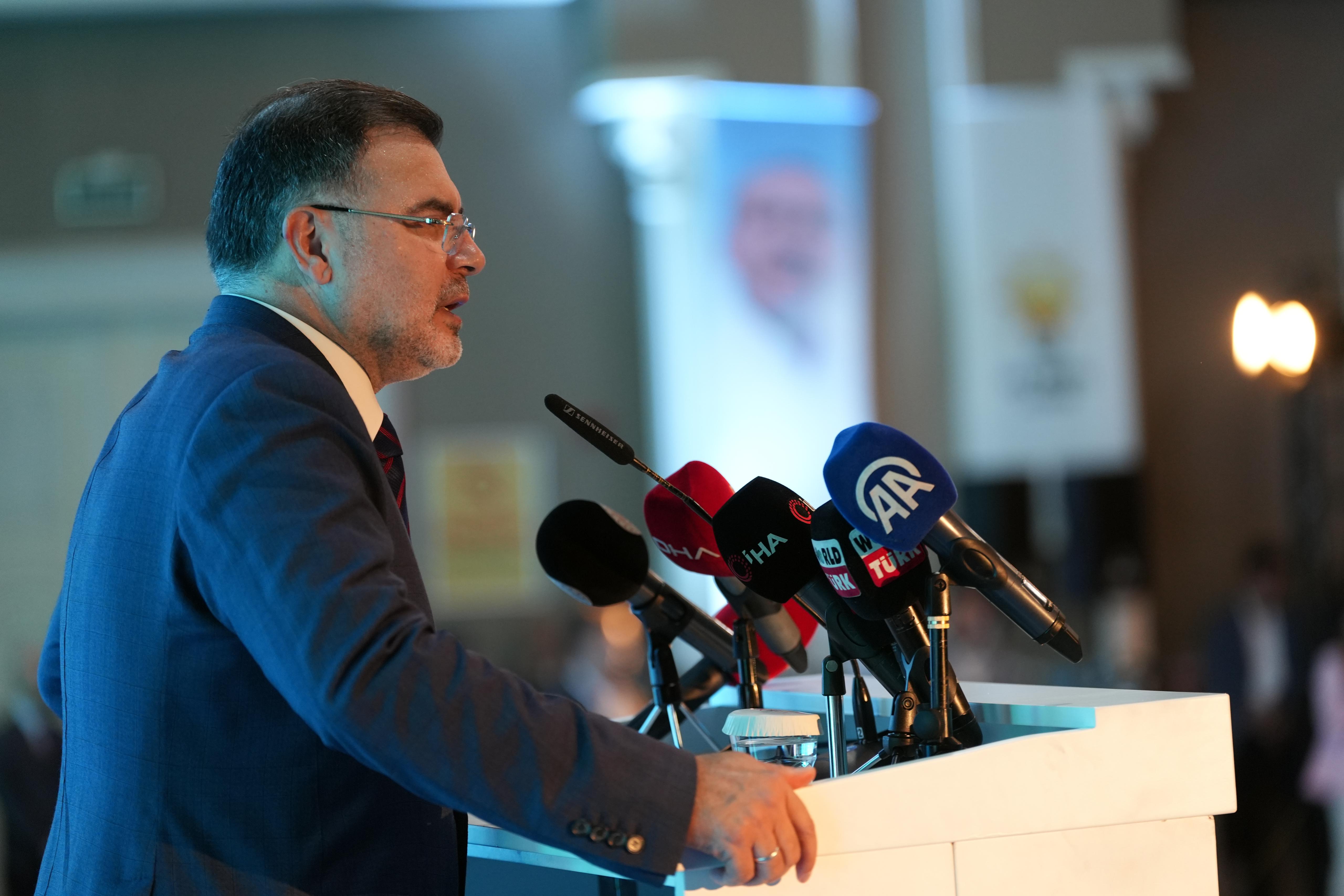 AK Parti Teşkilatı İzmir İl Danışma Meclisi Toplantısı'nda Buluştu