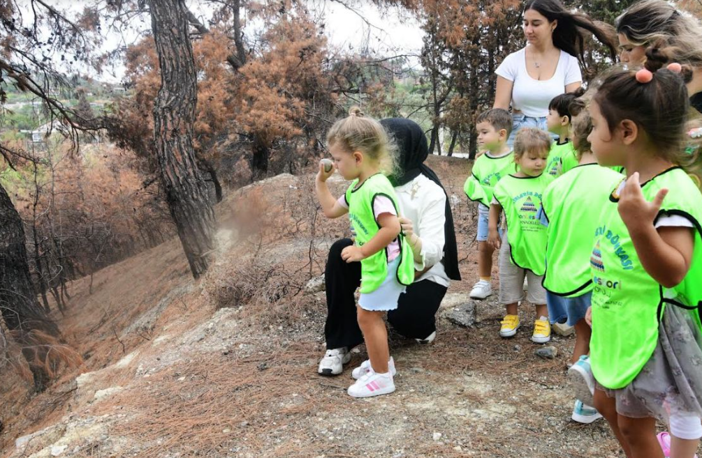 Bornova Belediyesi'nin küçük doğaseverlerle bomba işbirliği