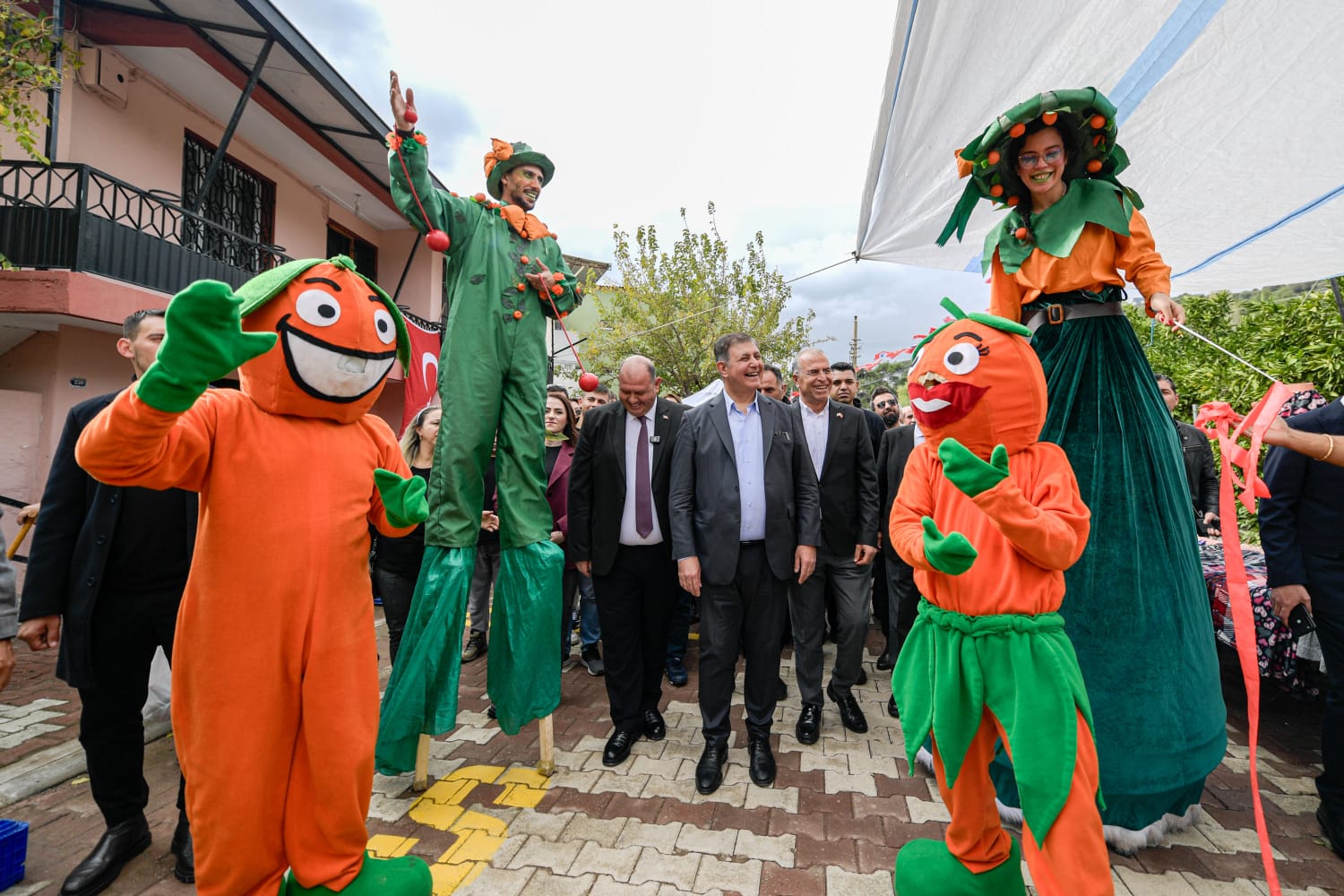 Başkan Tugay: İzmir’i sevmeyi öğreneceksiniz