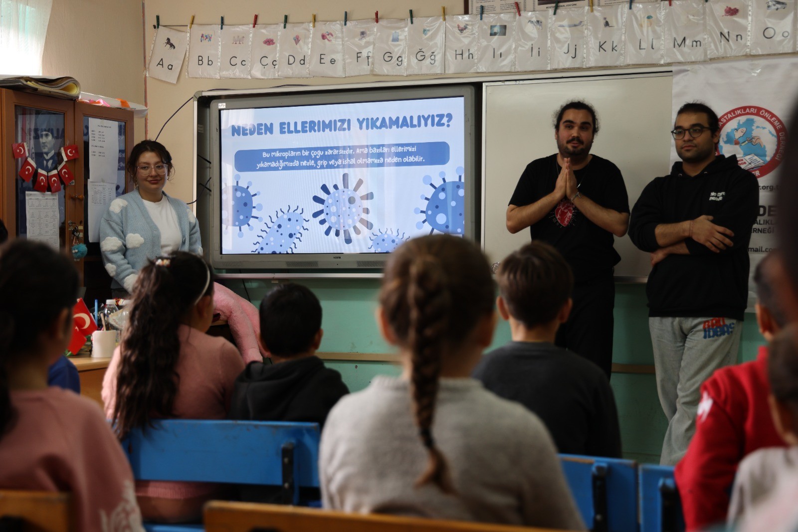 DEPARK'TAN ANLAMLI DOKUNUŞ: KÖY OKULUNU YENİLEDİLER