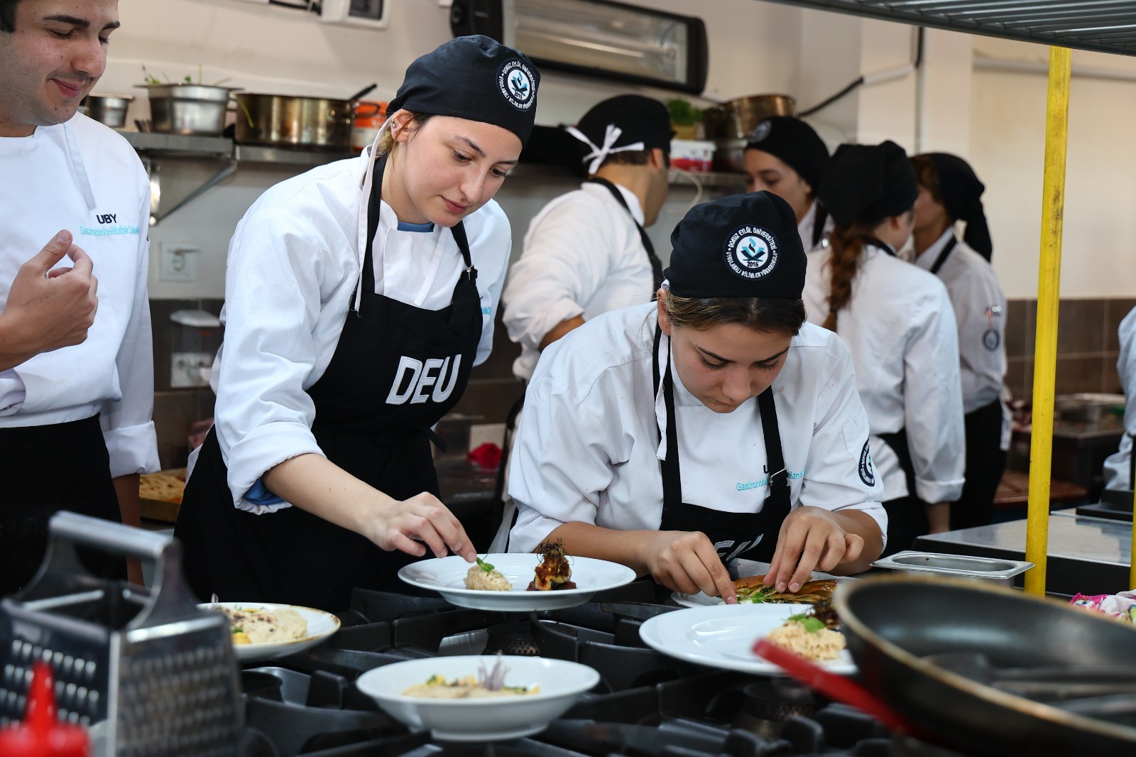 TURİZM EĞİTİMİNDE GÜÇLÜ ADIM: DEÜ PİLOT ÜNİVERSİTE SEÇİLDİ