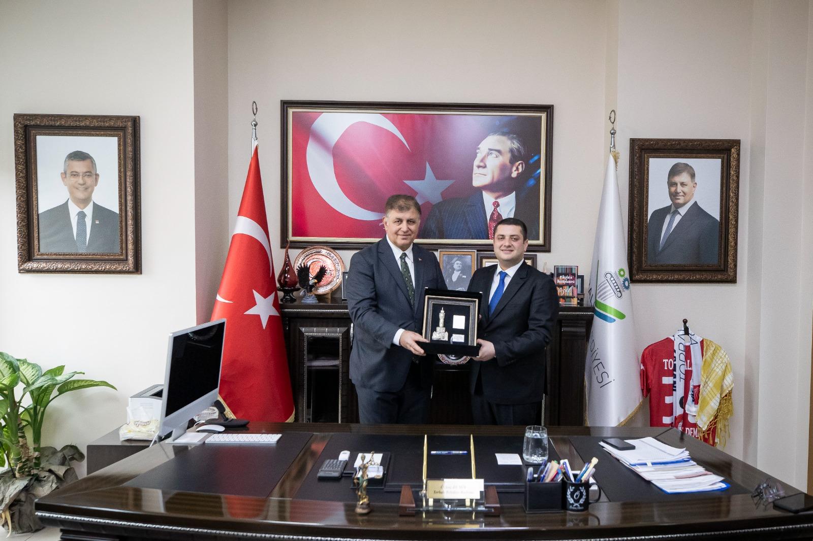 Başkan Tugay Torbalı'da koordinasyon toplantısı düzenledi