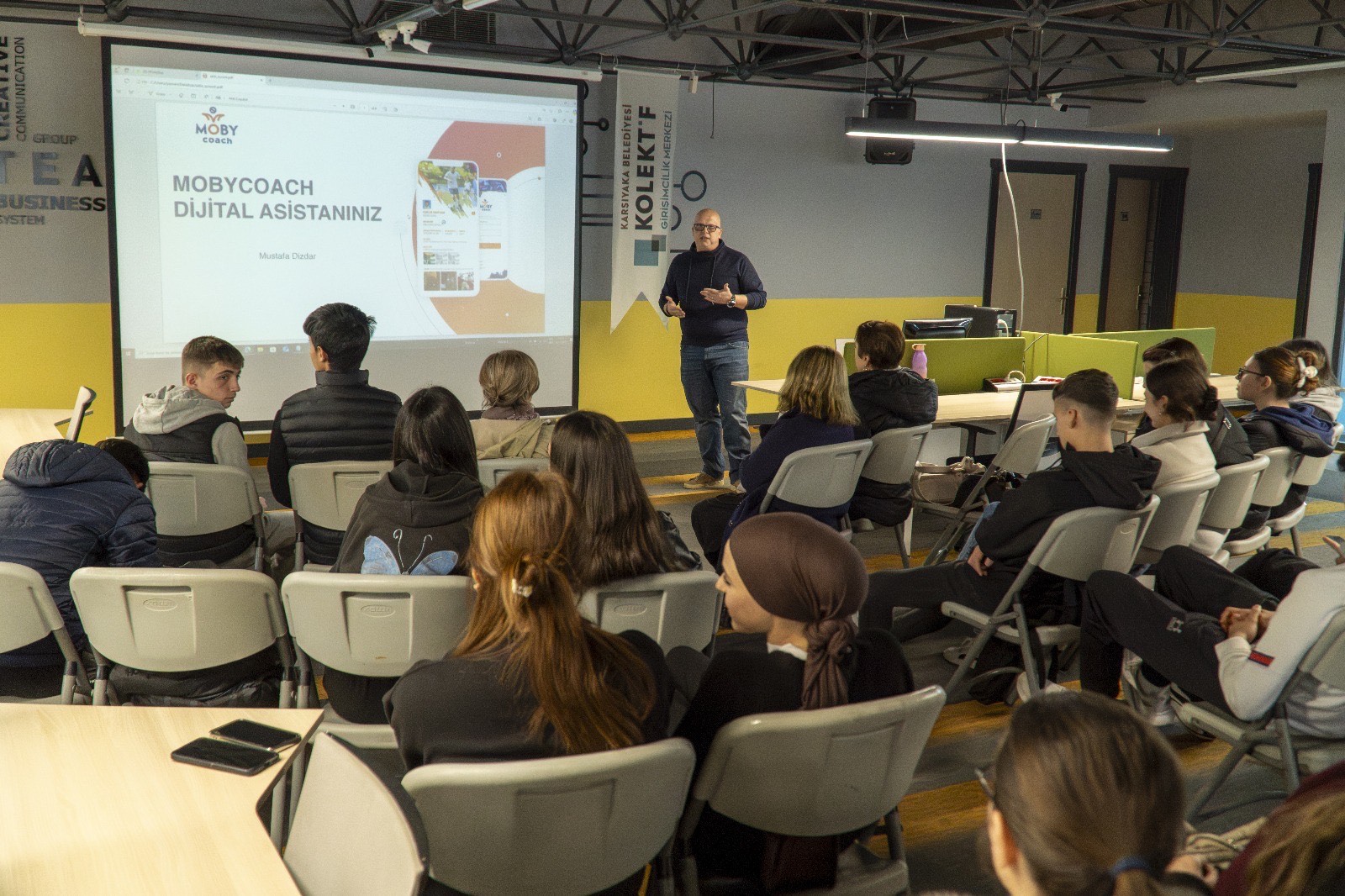 Karşıyaka Kolektif geleceğin girişimcilerini konuk etti