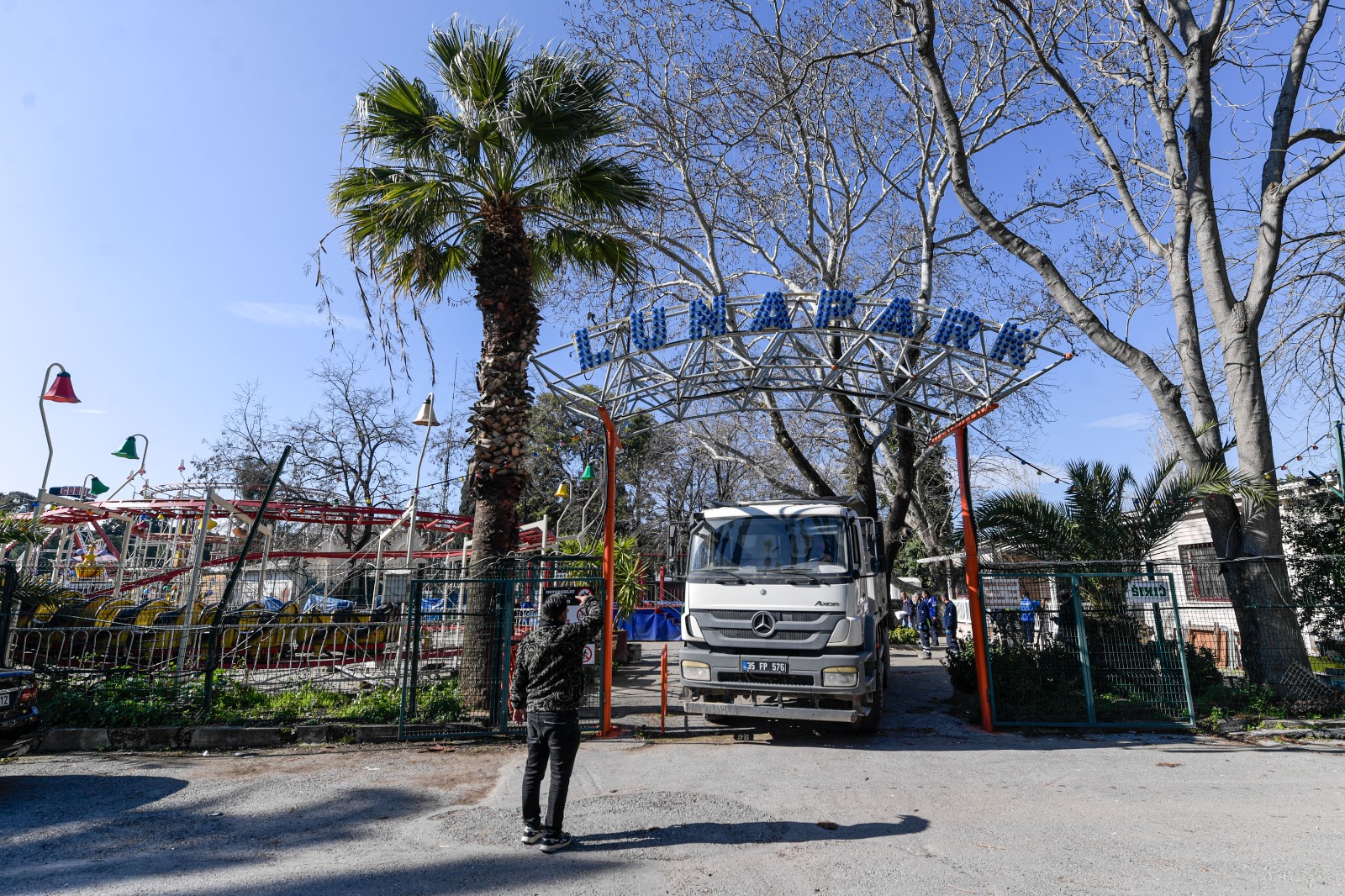 Kültürpark’ta lunaparkın yerine yeşil alan Beton gidecek “botanik bahçesi” gelecek