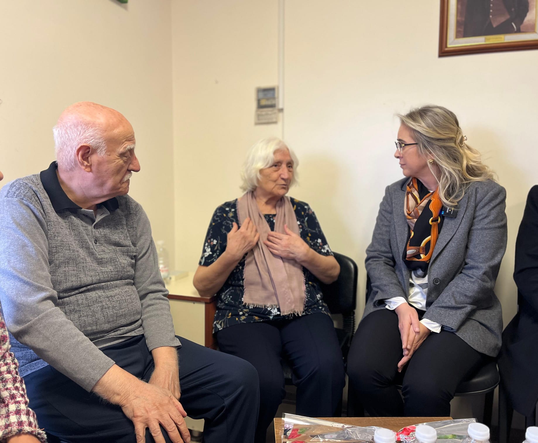 AK Partili Çankırı Huzurevinde Yarım Asırlık Evli Çiftleri Ziyaret Etti