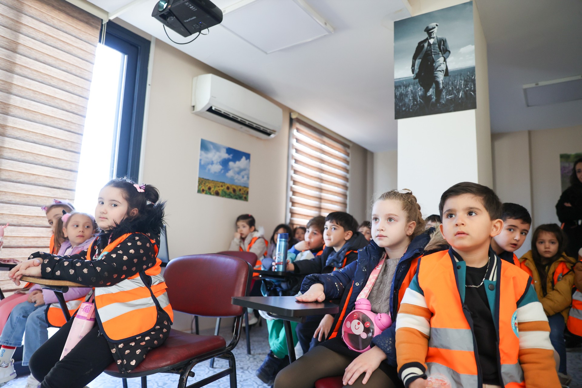 Buca’da çocuklara tohumdan sofraya tarım eğitimi