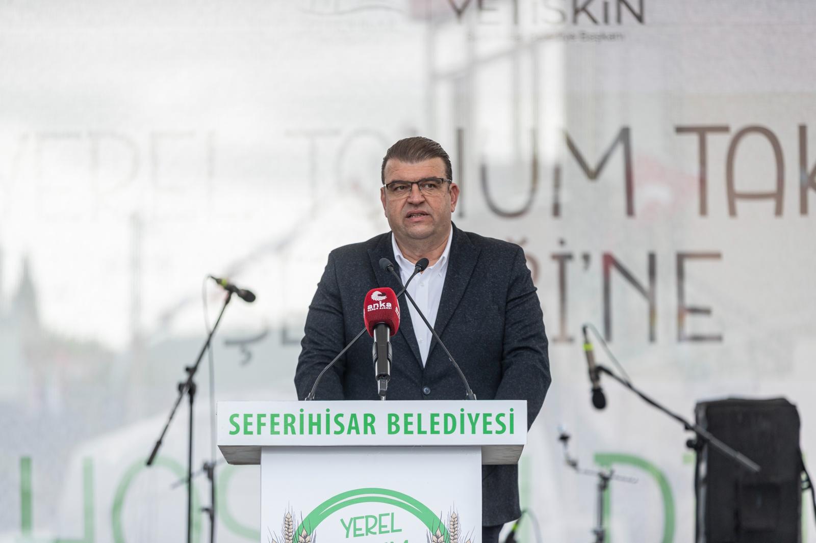 Başkan Tugay: Yerel tohumumuzun ölmesine izin vermeyeceğiz