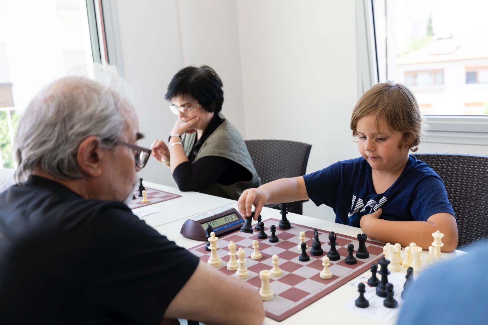 Balçova’da iki kuşak, satranç turnuvasında buluştu