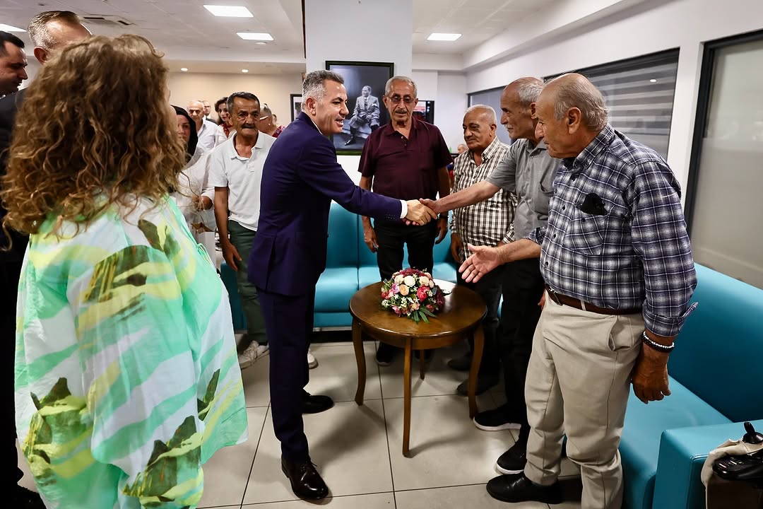 Vali Elban’dan Bayramda Anlamlı Ziyaret: Huzurevi Sakinleriyle Bayramlaştı