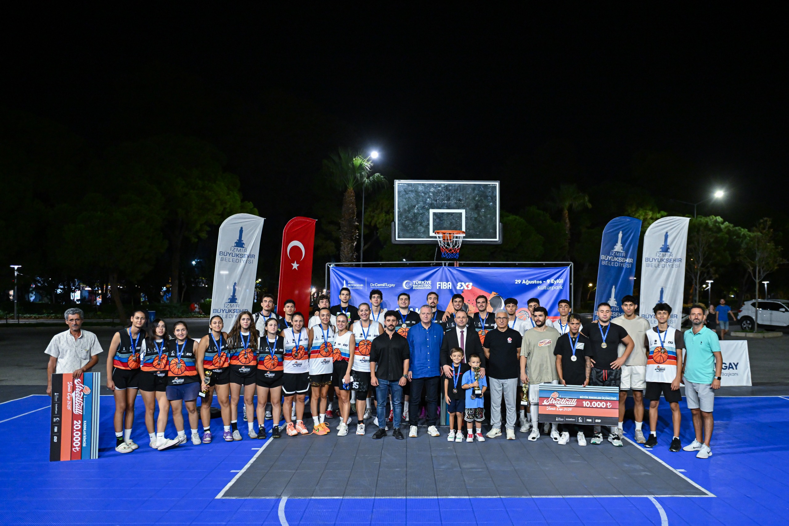 3x3 Streetball İzmir Cup 2025’te ödüller sahiplerini buldu