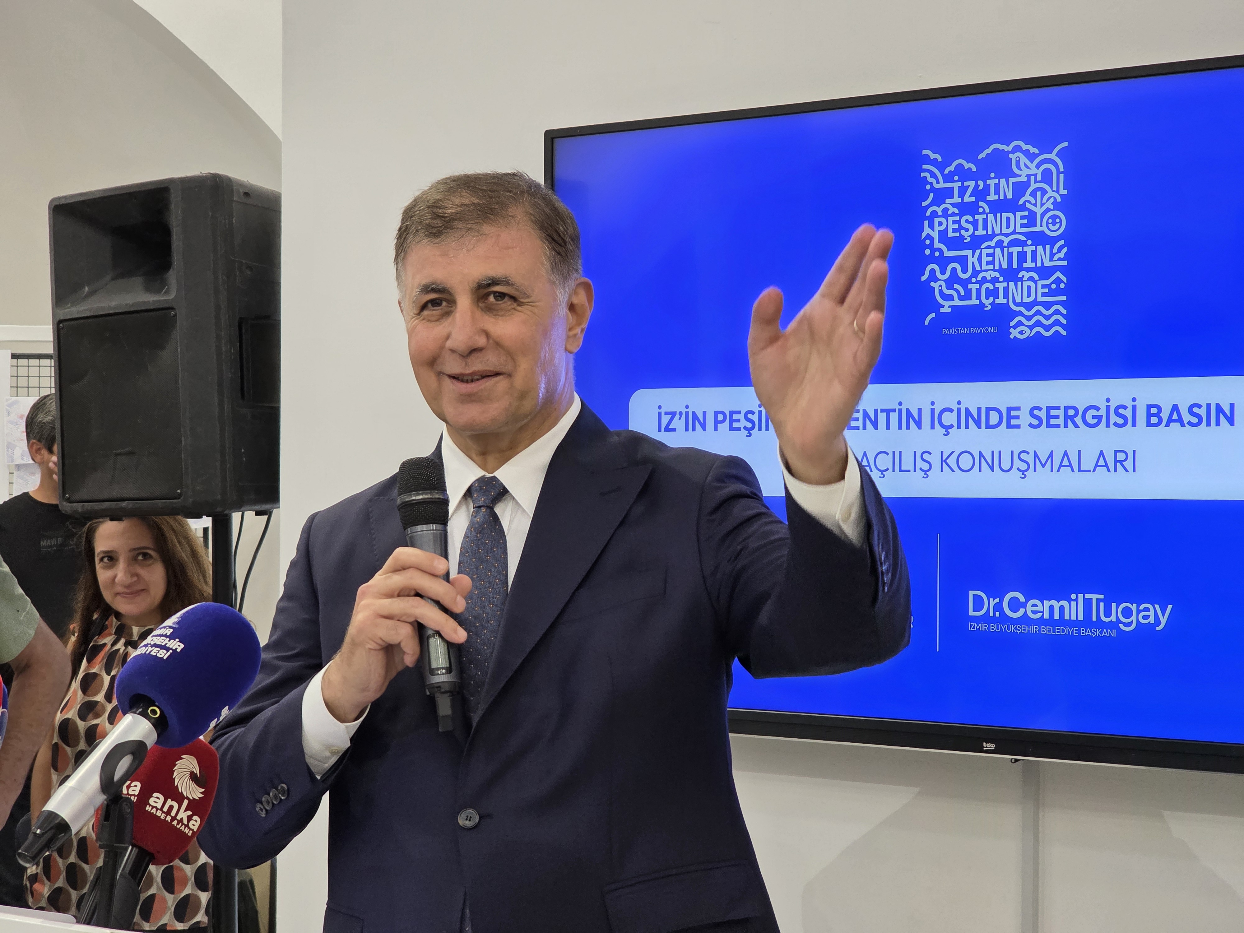 İZPA Bilime, Cemil Tugay Kentlilere Güveniyor: 'Sadece Eleştirmeyin, Katılın!'